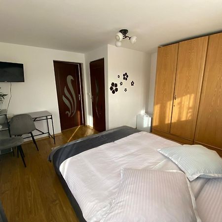Casa Irina Hotel Mînăstirea Humorului Екстериор снимка