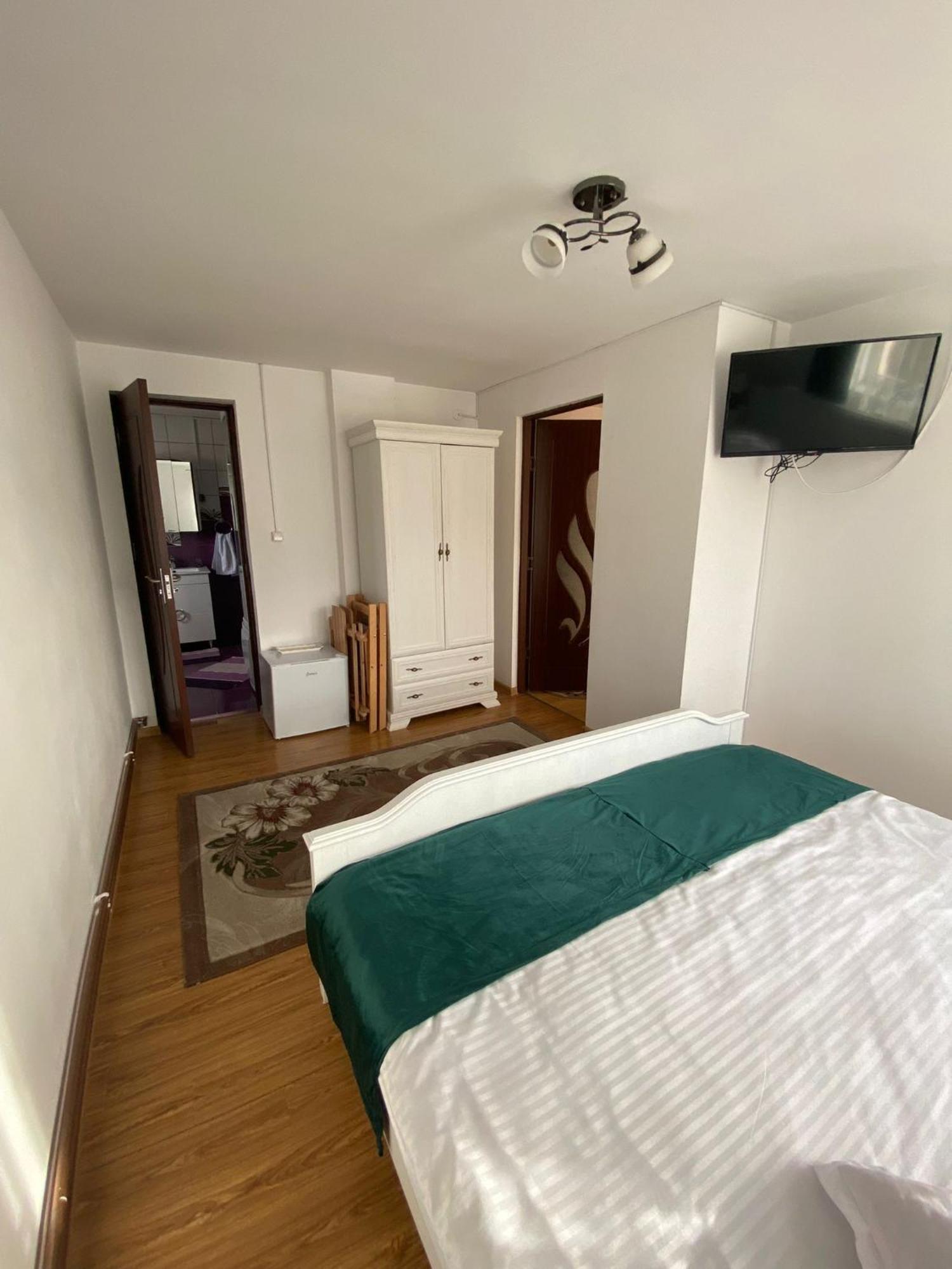 Casa Irina Hotel Mînăstirea Humorului Екстериор снимка