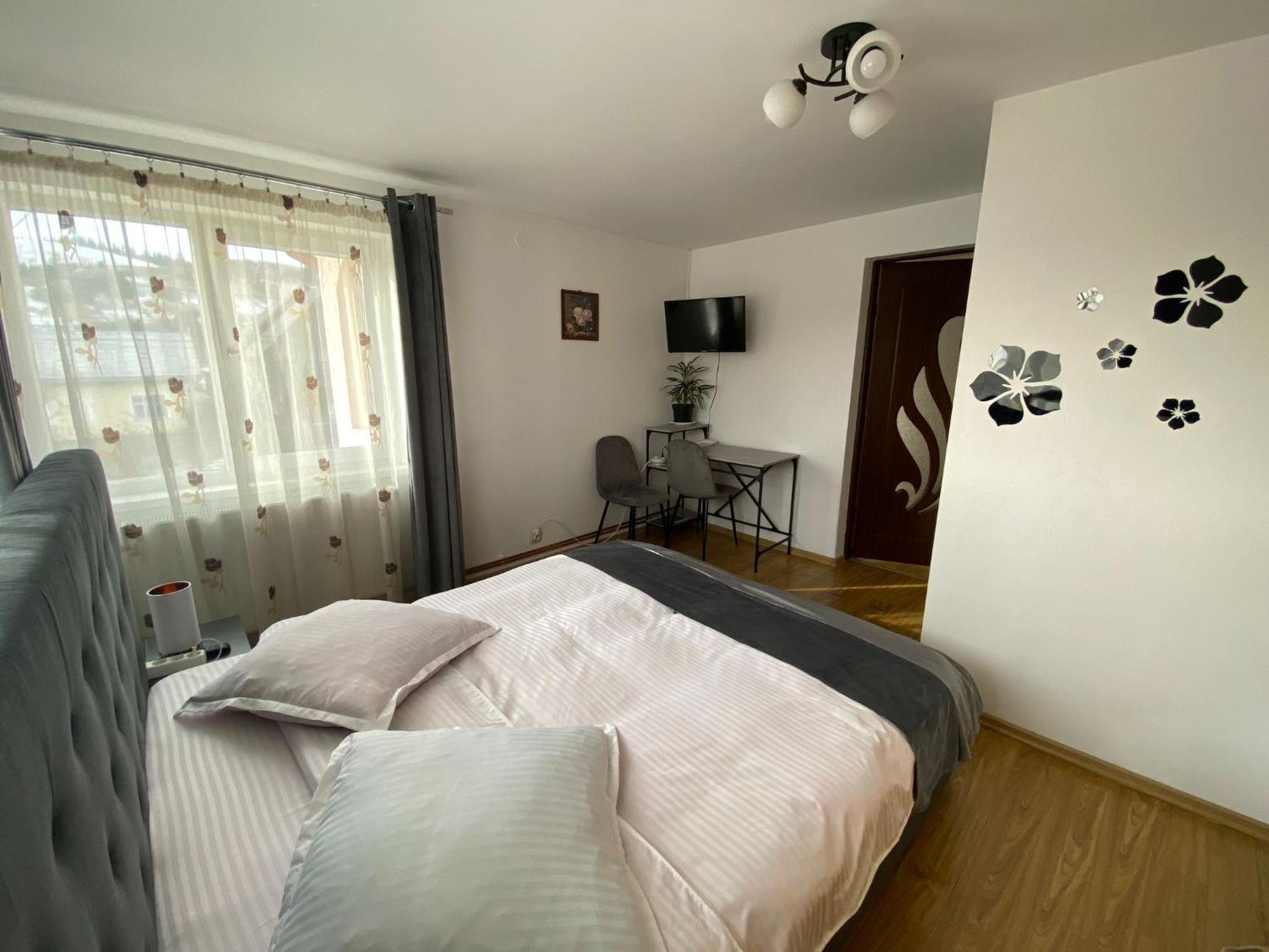 Casa Irina Hotel Mînăstirea Humorului Екстериор снимка